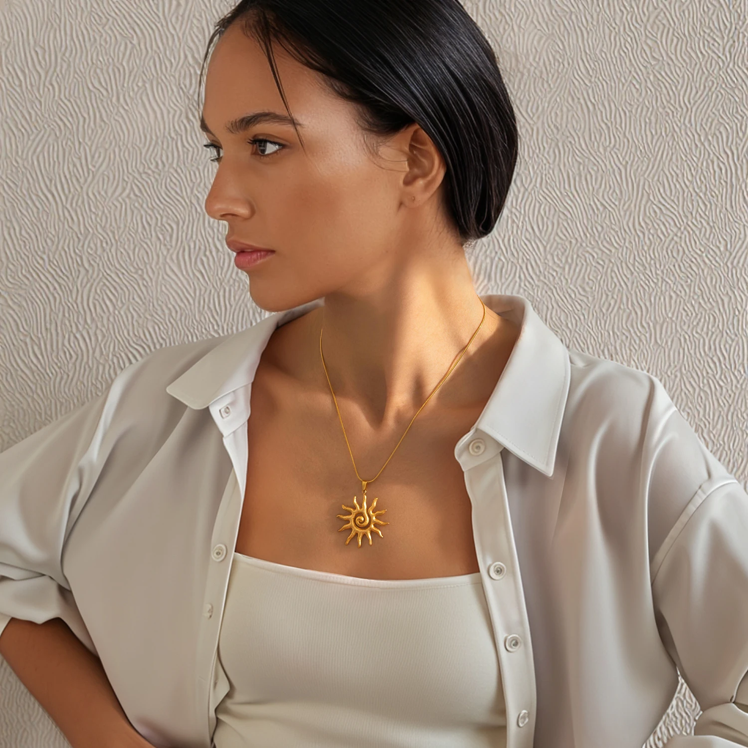 Collier soleil detail