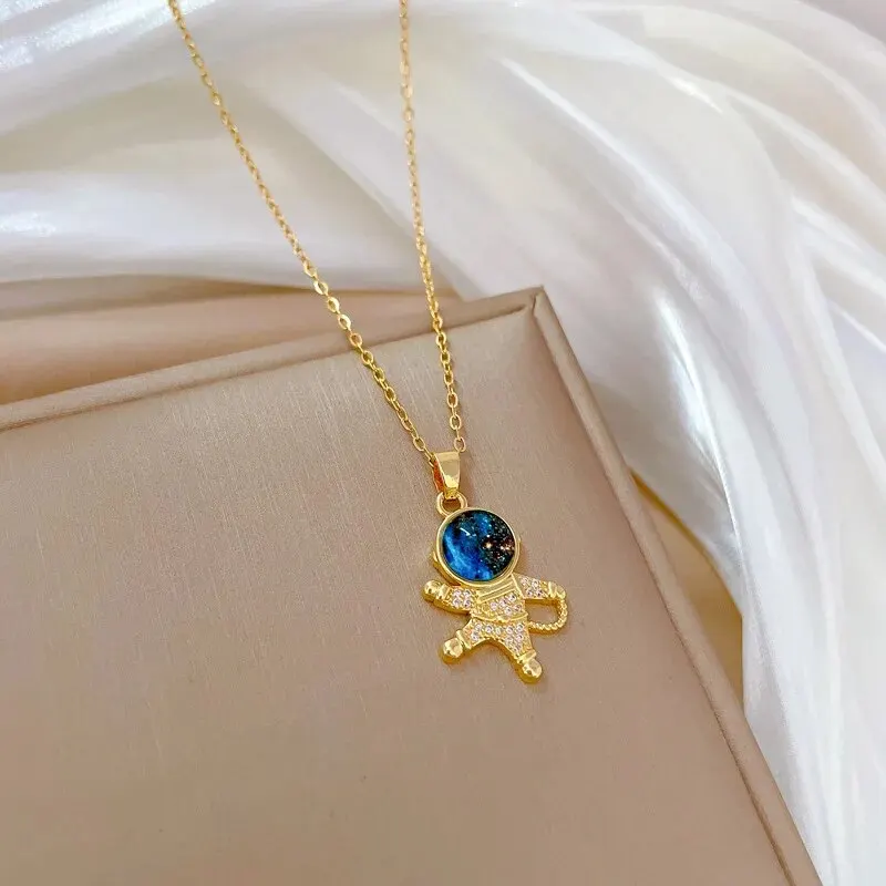 Collier planete etoile detail