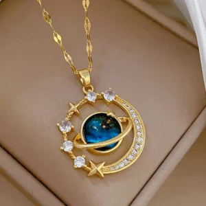 Collier planete etoile celeste Winged Charm